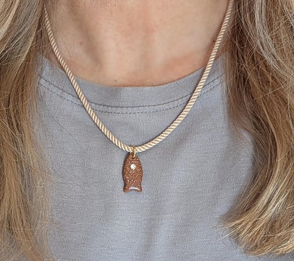 GOLDSTONE FISH CORD NECKLACE
